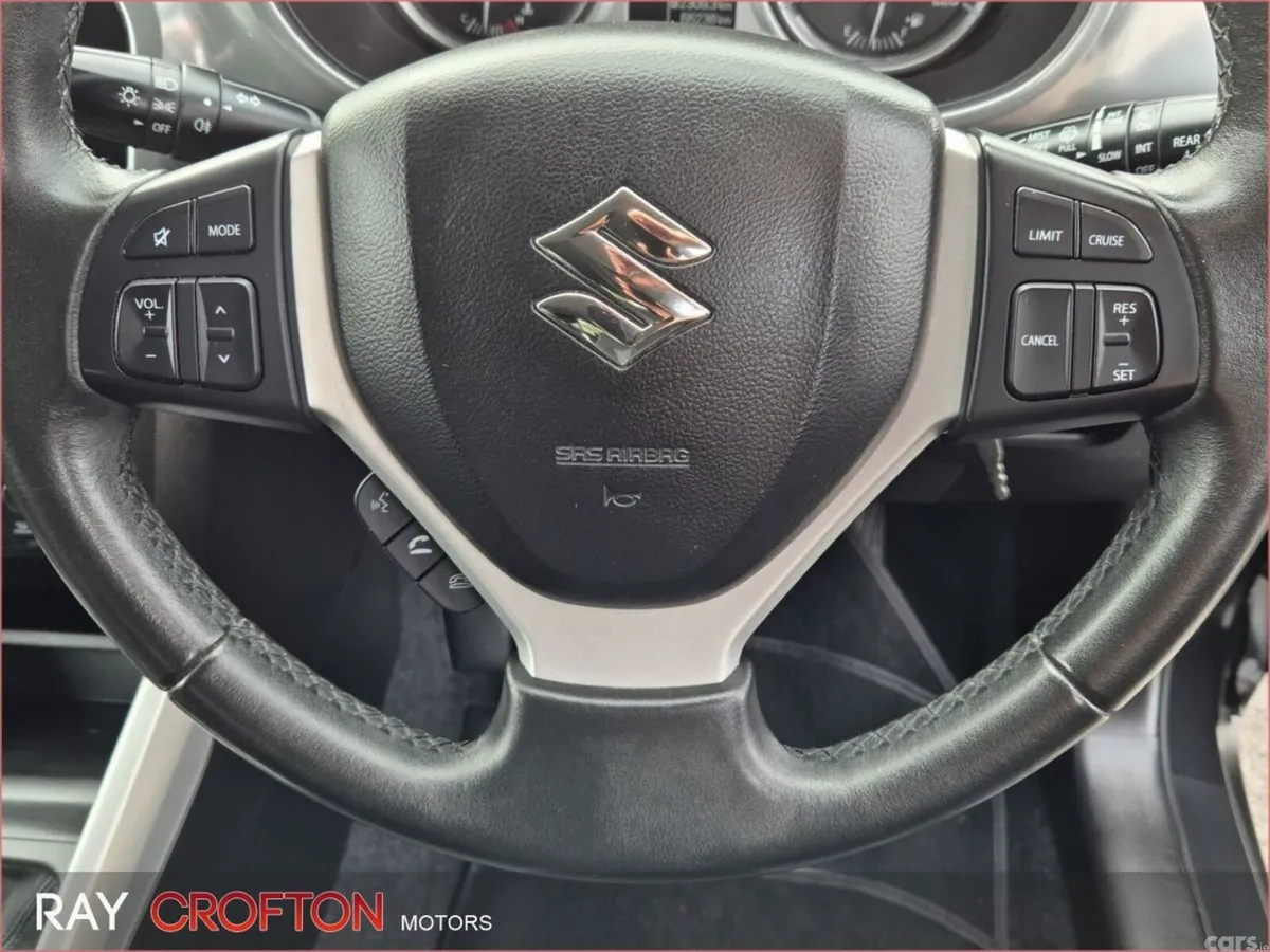 Suzuki Vitara SUV, Petrol, 2017, Black