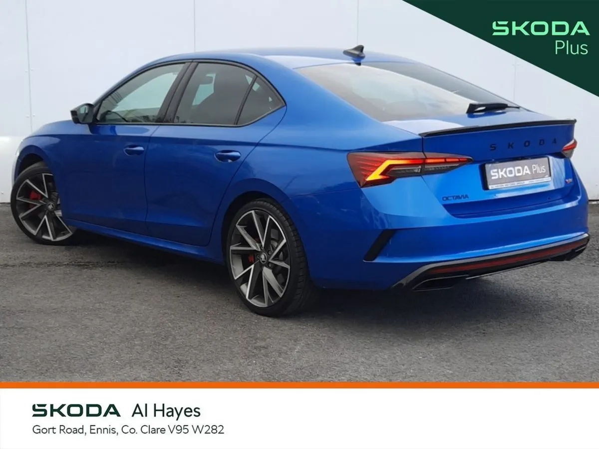 Skoda Octavia Saloon, Petrol, 2025, Blue