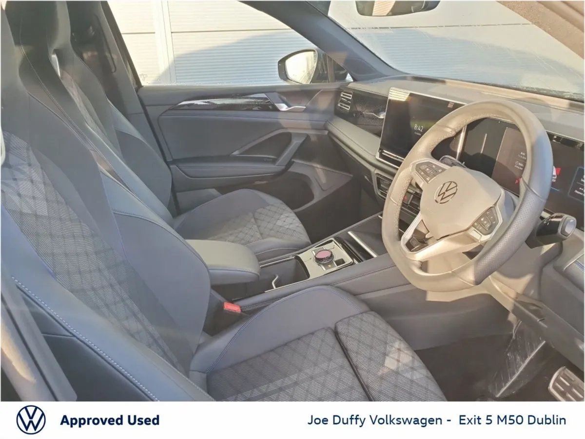 Volkswagen Tiguan SUV, Petrol Plug-in Hybrid, 2025, Black