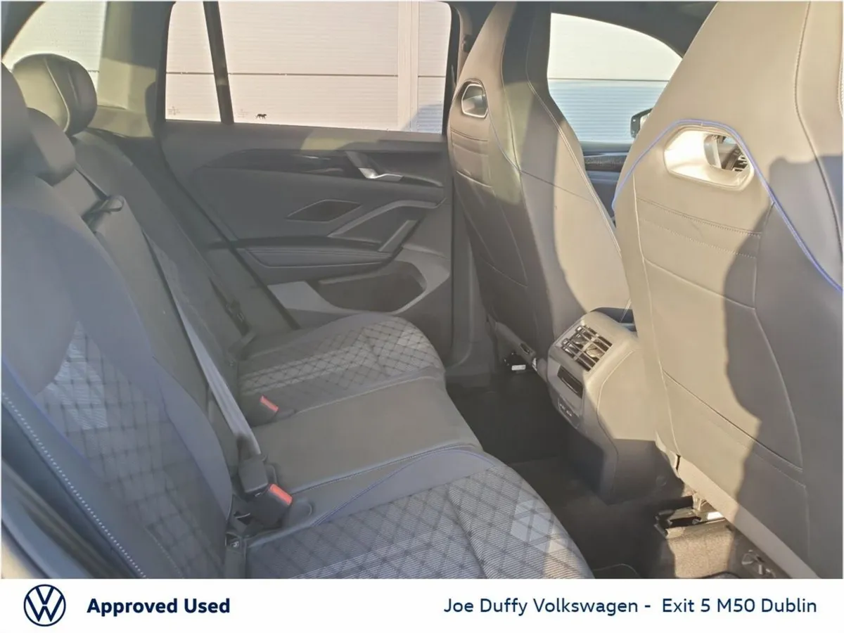 Volkswagen Tiguan SUV, Petrol Plug-in Hybrid, 2025, Black