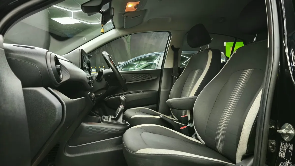 Hyundai i10 Hatchback, Petrol, 2021, Black