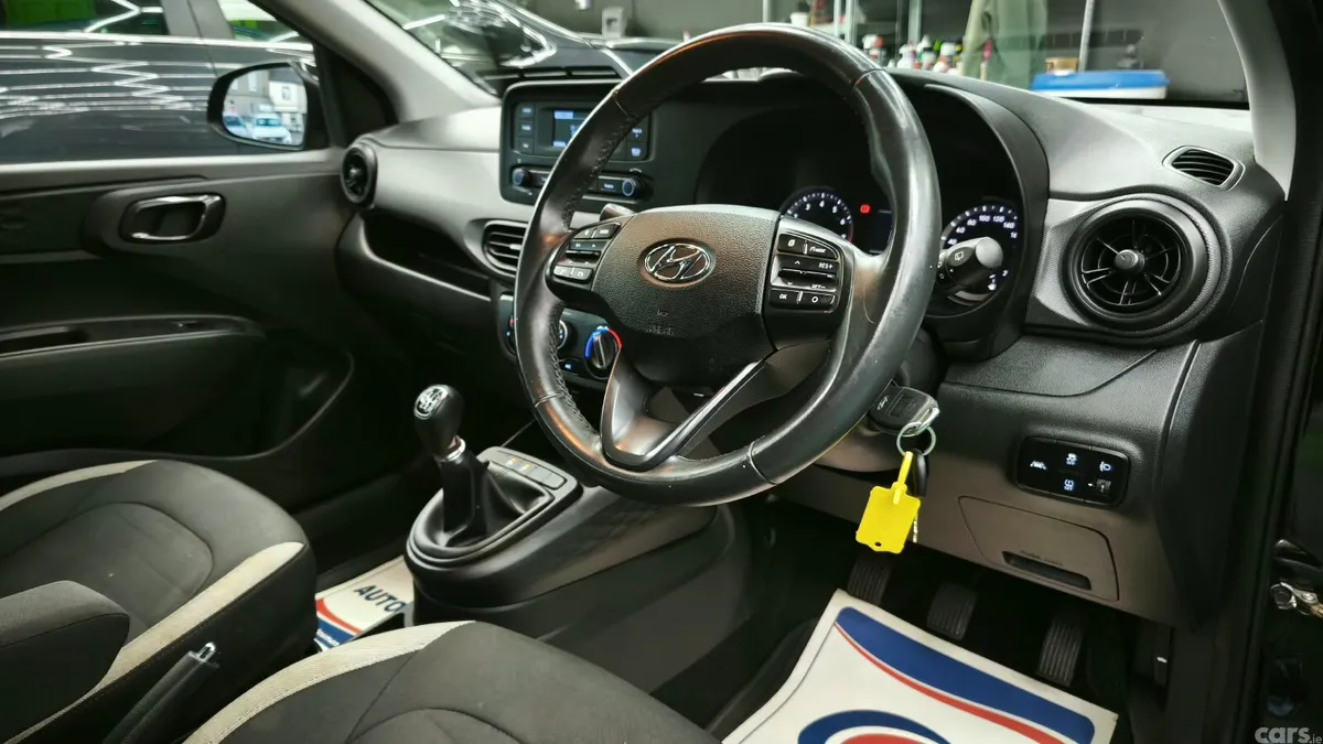 Hyundai i10 Hatchback, Petrol, 2021, Black