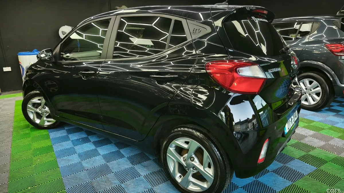 Hyundai i10 Hatchback, Petrol, 2021, Black