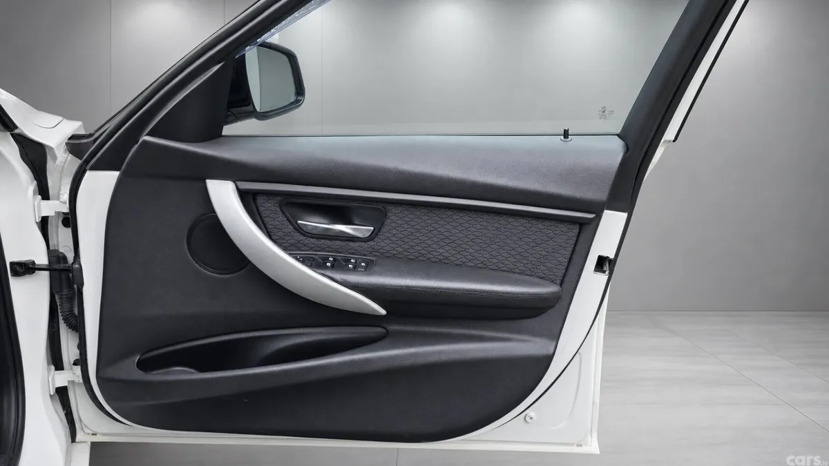 BMW 3-Series Saloon, Diesel, 2015, White