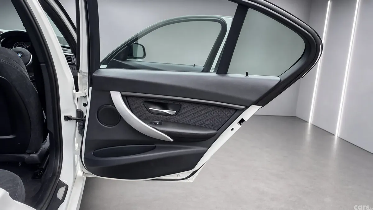 BMW 3-Series Saloon, Diesel, 2015, White