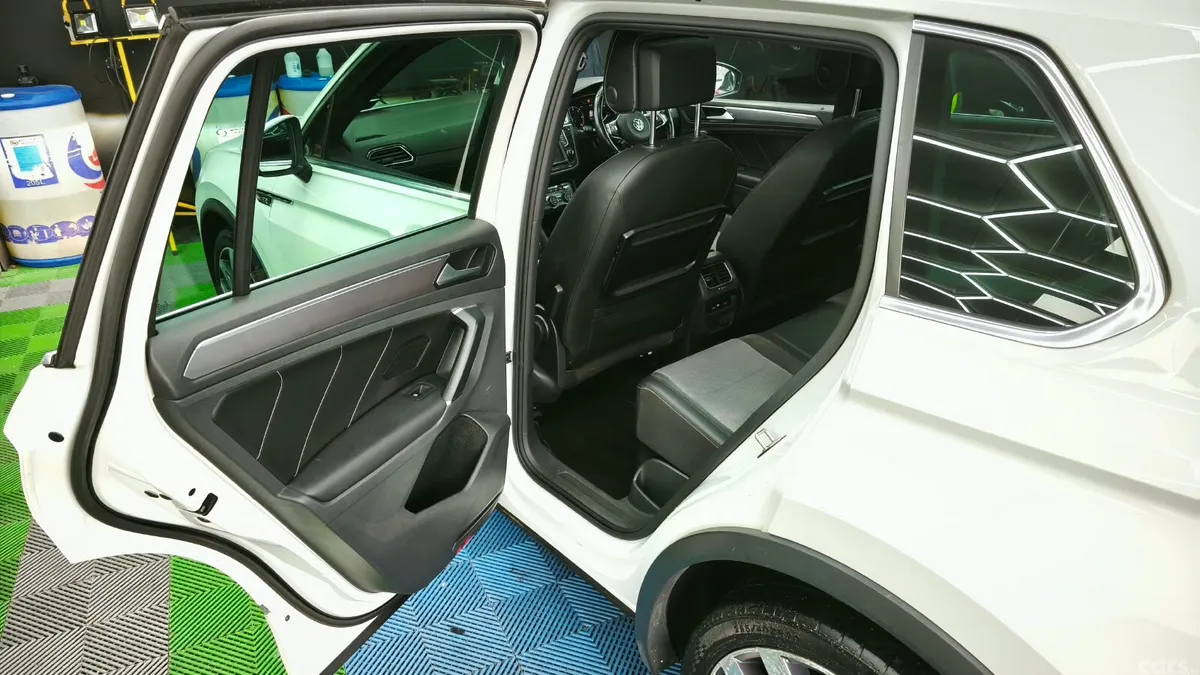 Volkswagen Tiguan SUV, Diesel, 2017, White