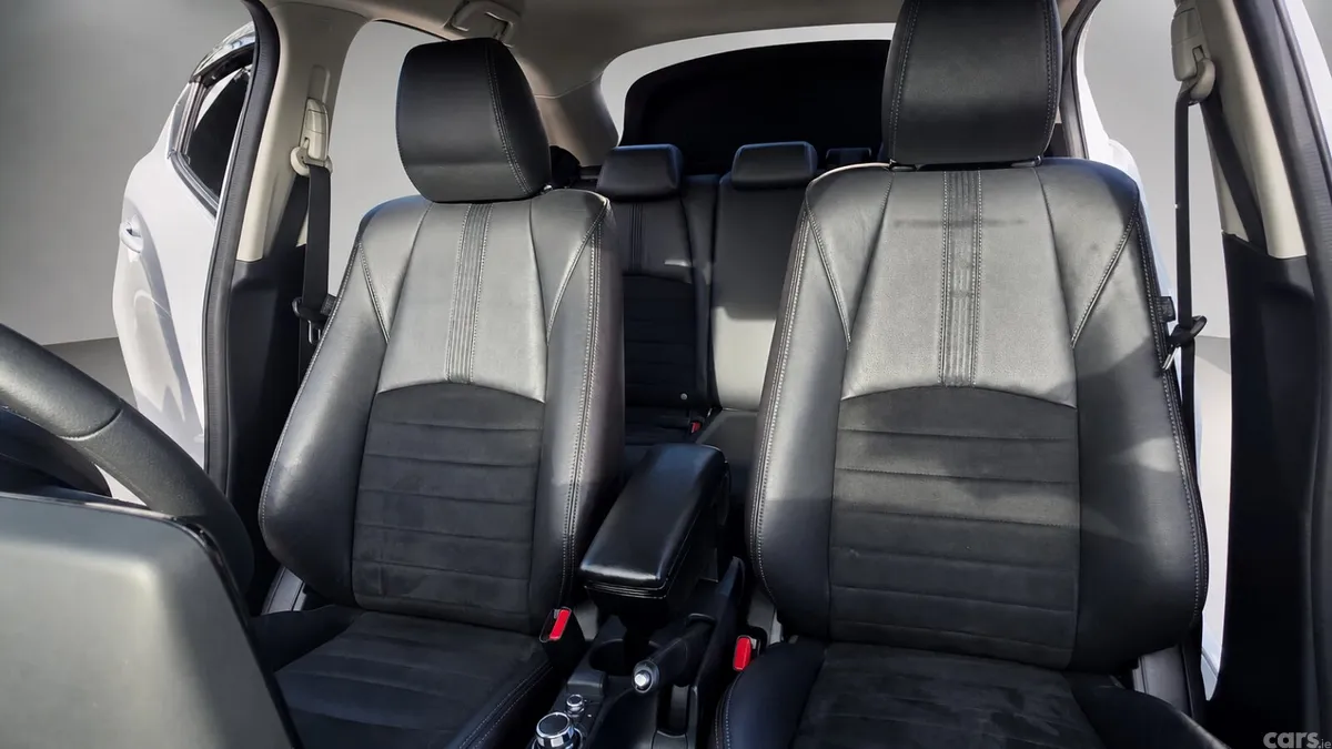 Mazda Demio Hatchback, Diesel, 2017, White