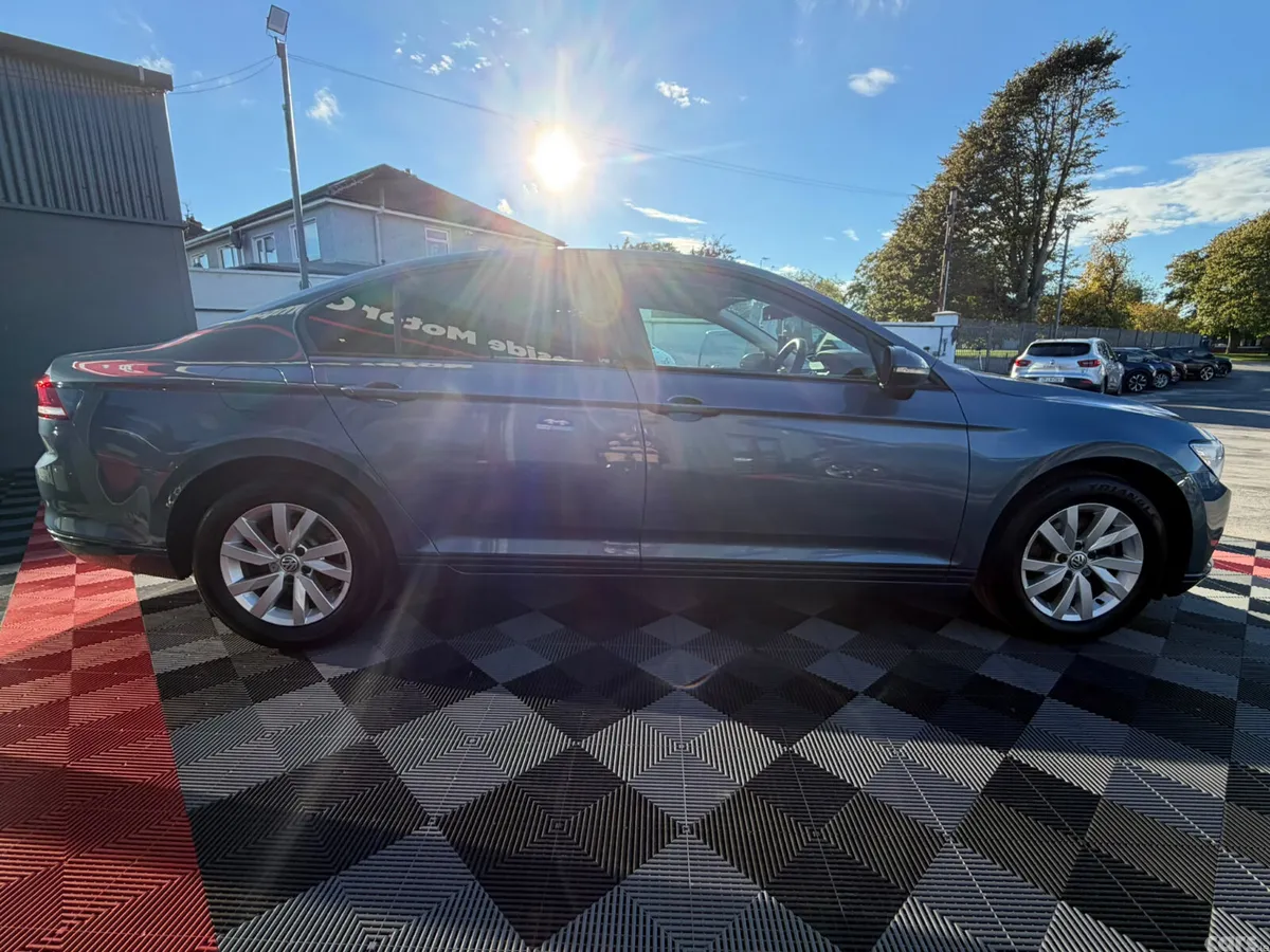 Volkswagen Passat Saloon, Petrol, 2018, Blue