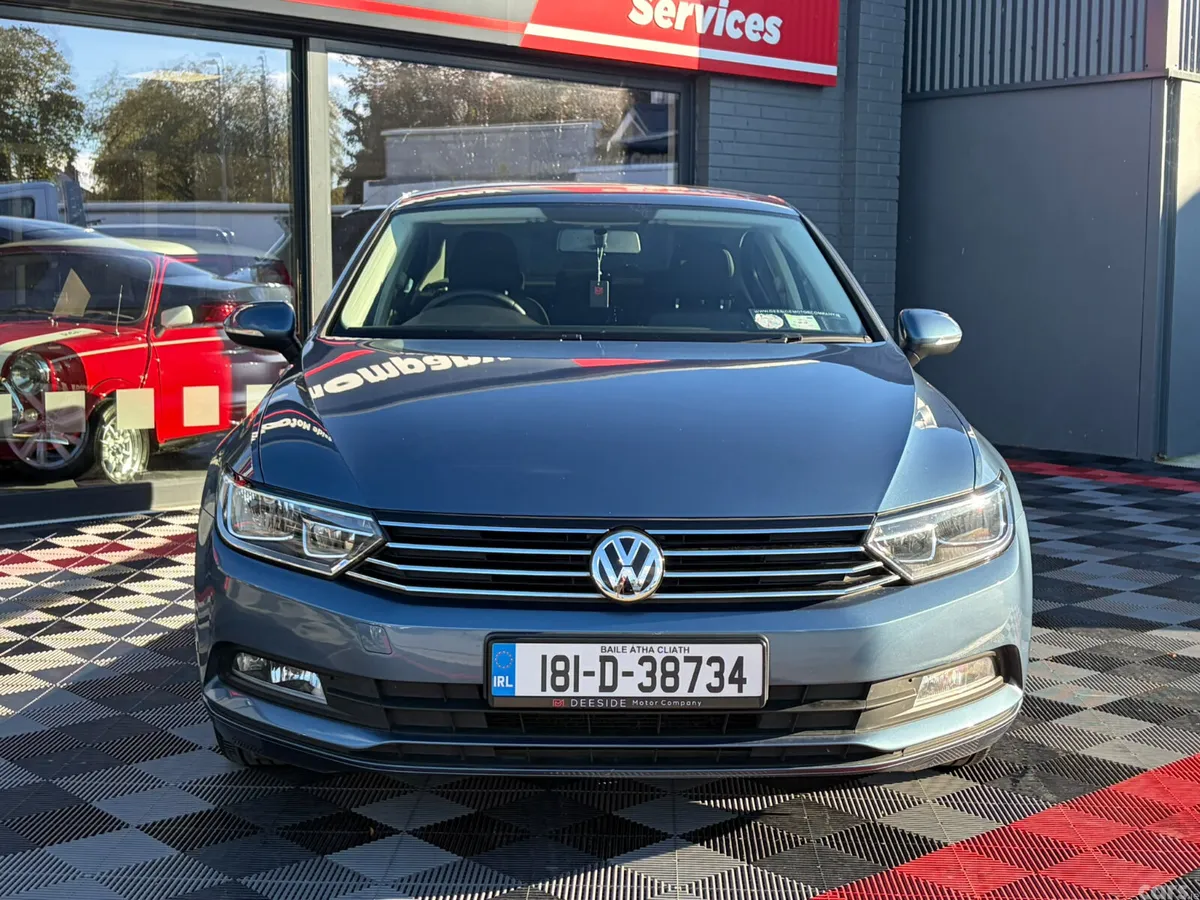 Volkswagen Passat Saloon, Petrol, 2018, Blue