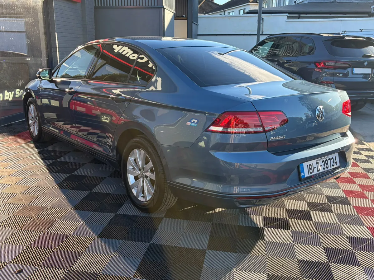 Volkswagen Passat Saloon, Petrol, 2018, Blue