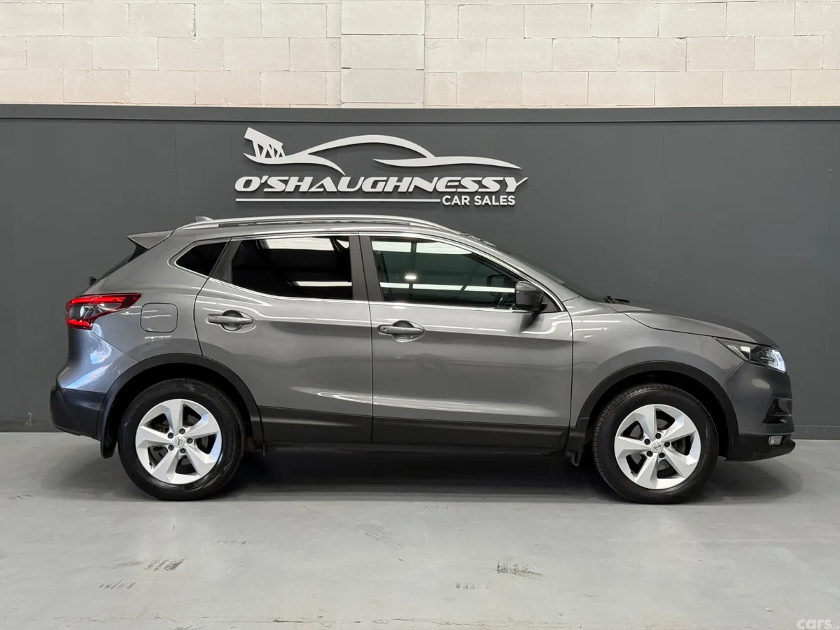 Nissan Qashqai MPV, Petrol, 2019, Grey