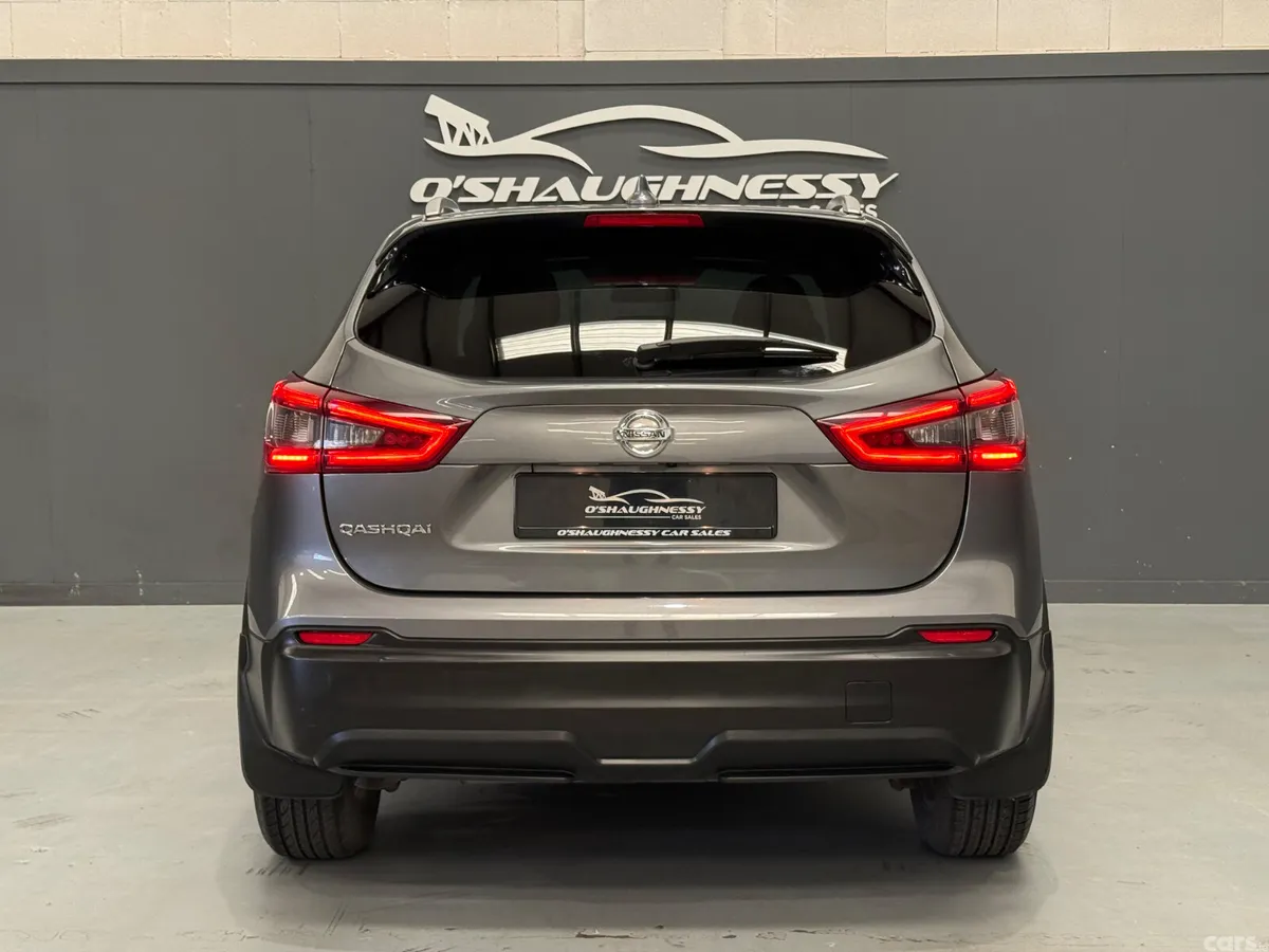 Nissan Qashqai MPV, Petrol, 2019, Grey