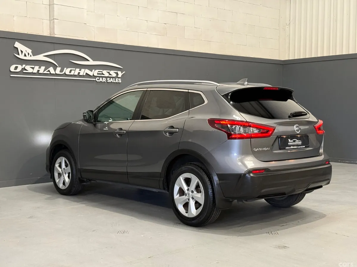 Nissan Qashqai MPV, Petrol, 2019, Grey