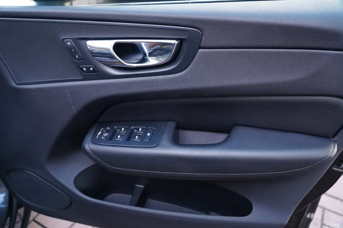 Volvo XC60 Estate, Diesel, 2018, Grey