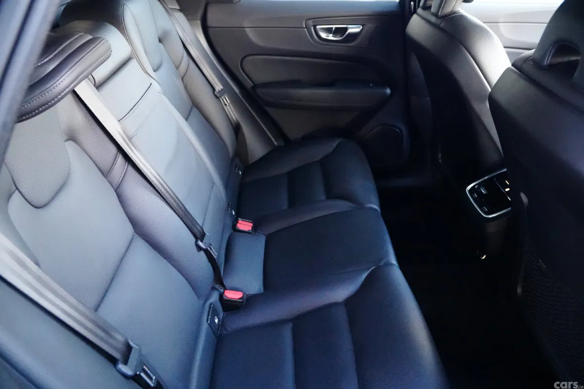 Volvo XC60 Estate, Diesel, 2018, Grey