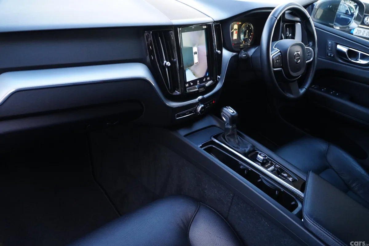 Volvo XC60 Estate, Diesel, 2018, Grey