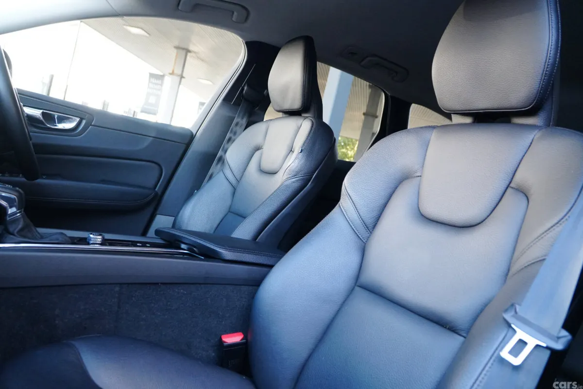 Volvo XC60 Estate, Diesel, 2018, Grey