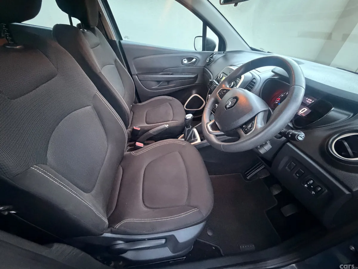 Renault Captur Hatchback, Diesel, 2018, Blue