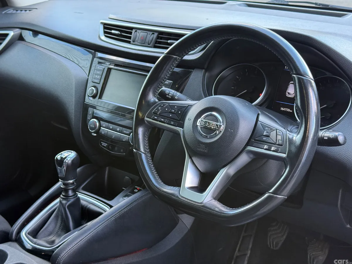 Nissan Qashqai MPV, Petrol, 2019, Grey