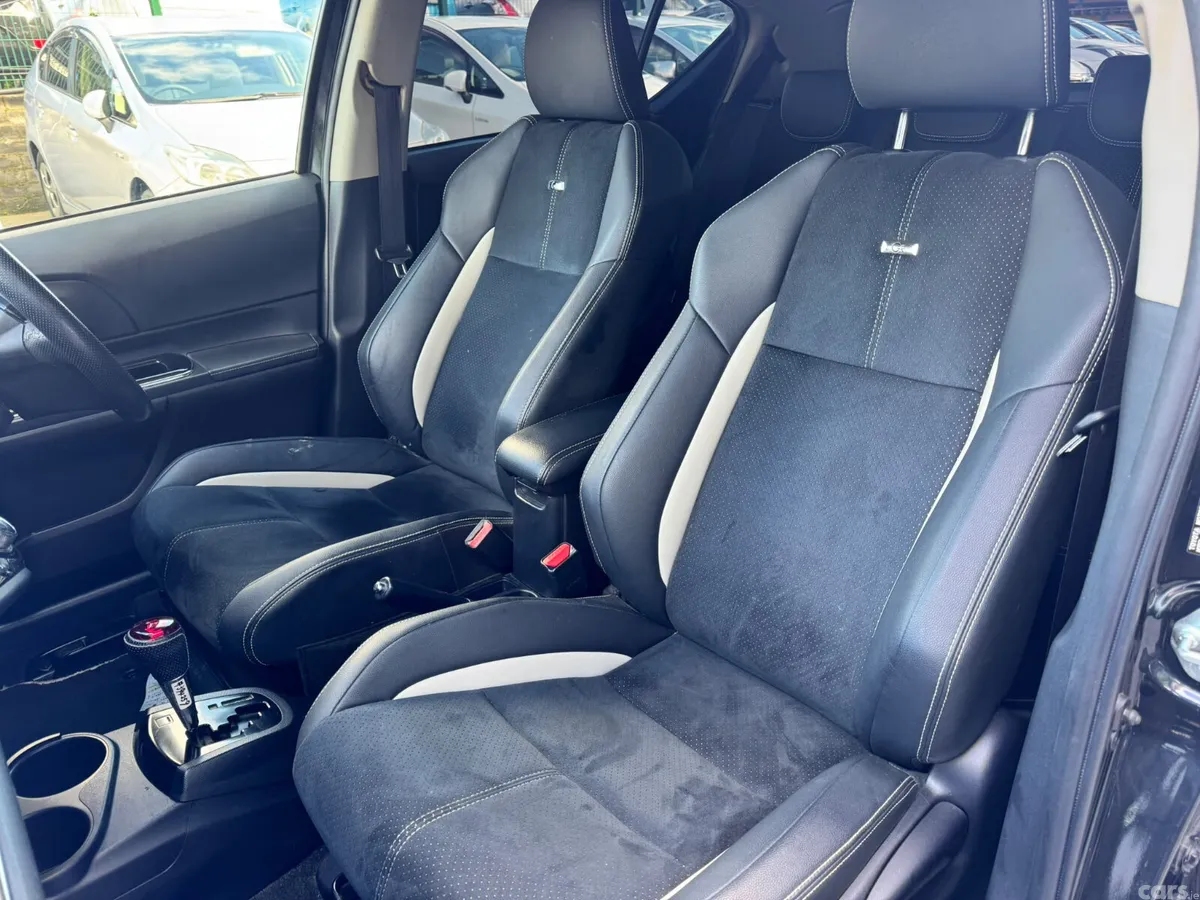 Toyota Aqua Hatchback, Petrol Hybrid, 2015, Black