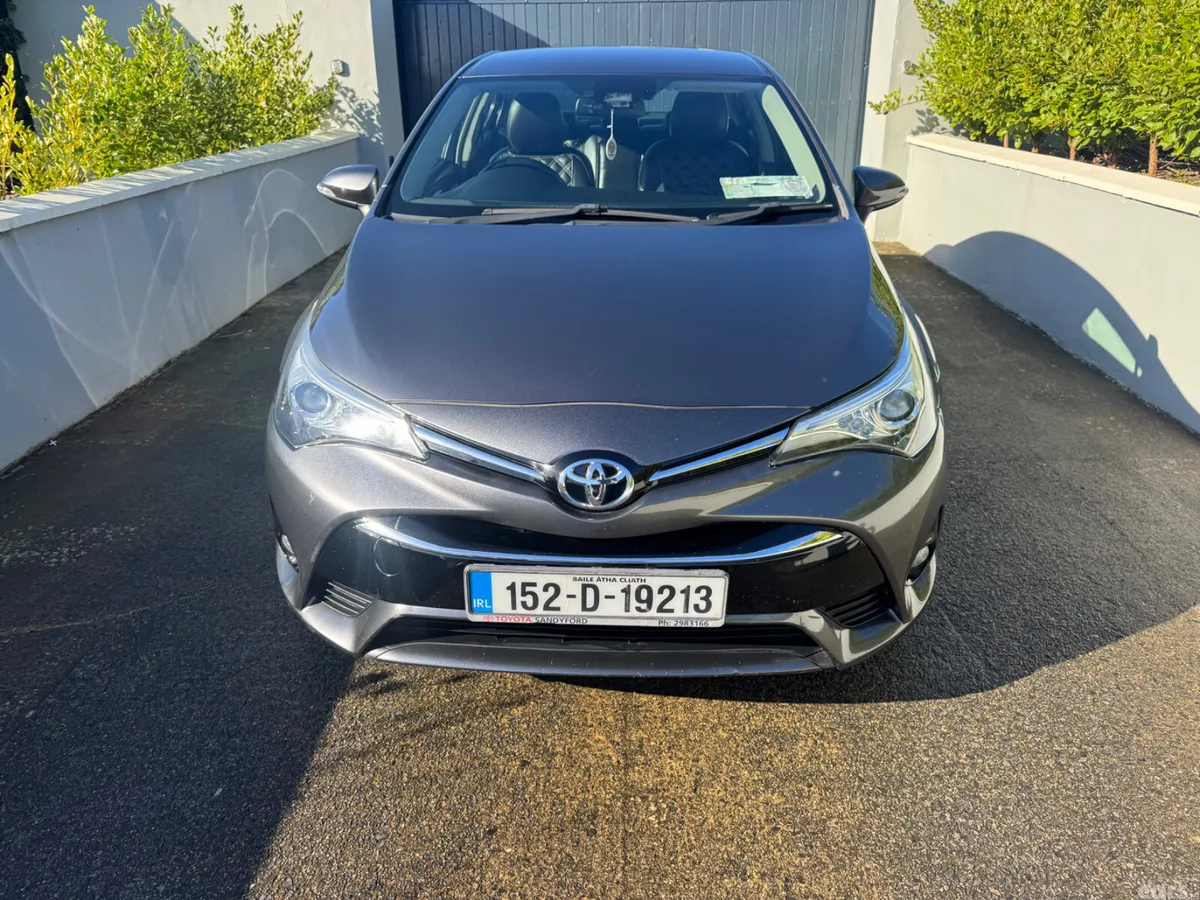 Toyota Avensis Saloon, Diesel, 2015, Grey