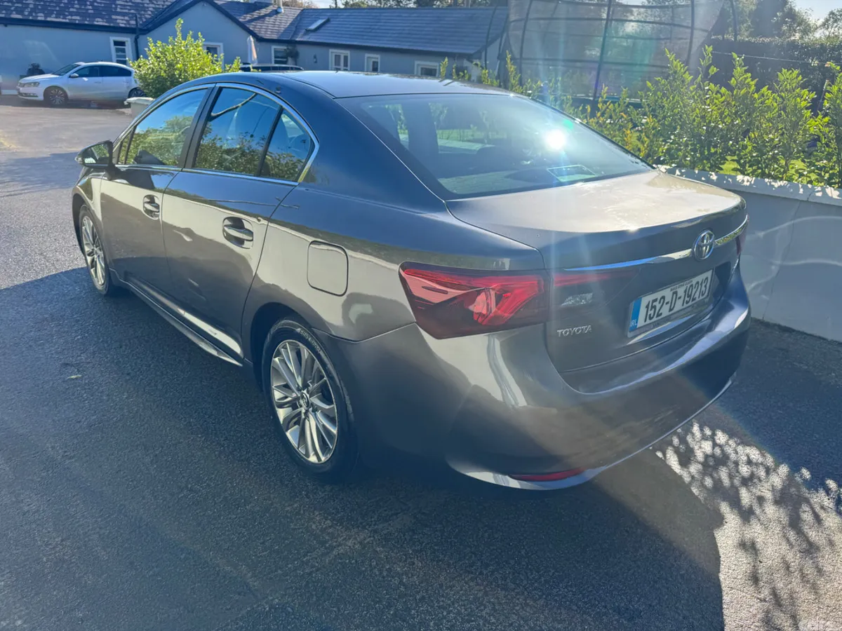 Toyota Avensis Saloon, Diesel, 2015, Grey