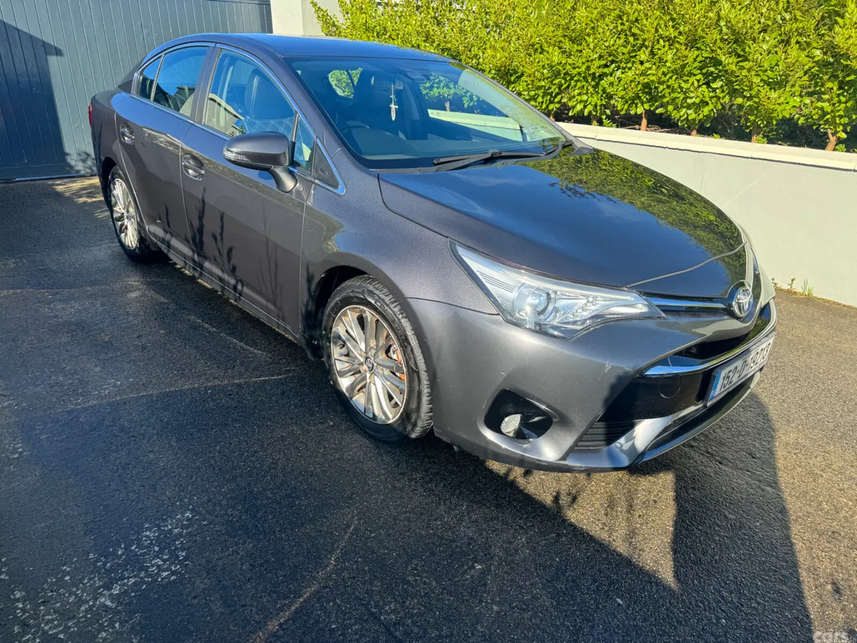 Toyota Avensis Saloon, Diesel, 2015, Grey