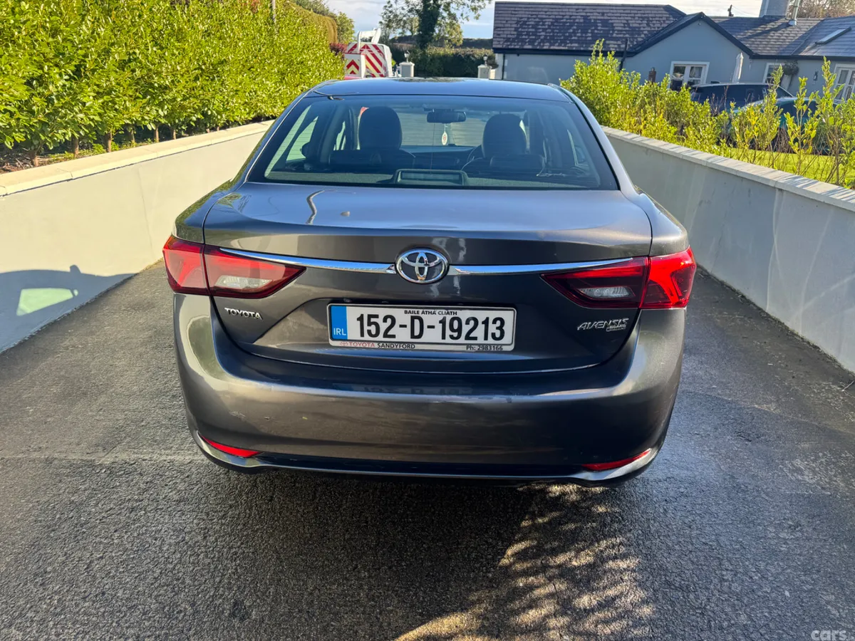 Toyota Avensis Saloon, Diesel, 2015, Grey