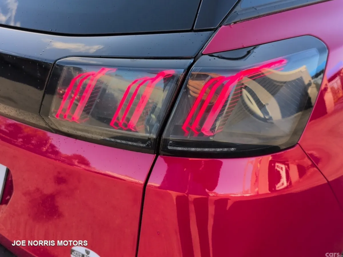 Peugeot 3008 MPV, Diesel, 2021, Red