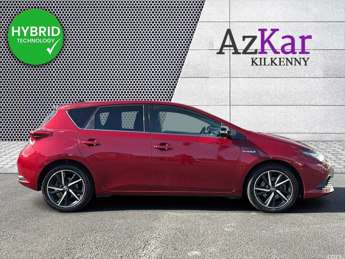 Toyota Auris Hatchback, Petrol Hybrid, 2018, Red