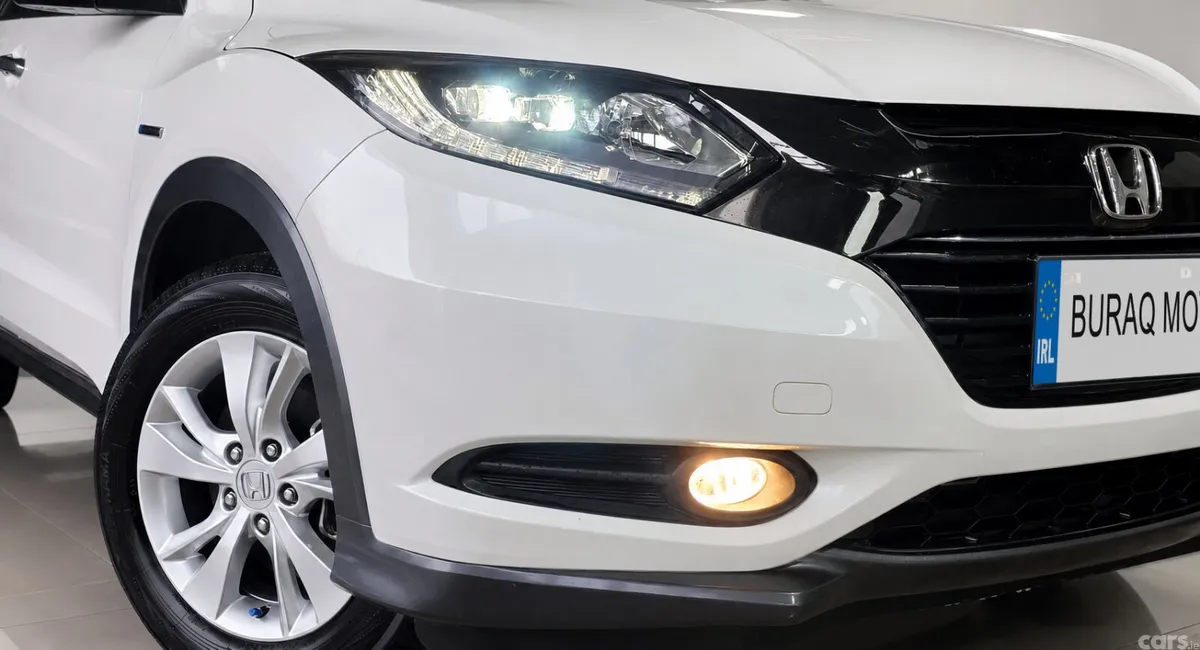 Honda Vezel SUV, Petrol Hybrid, 2017, White