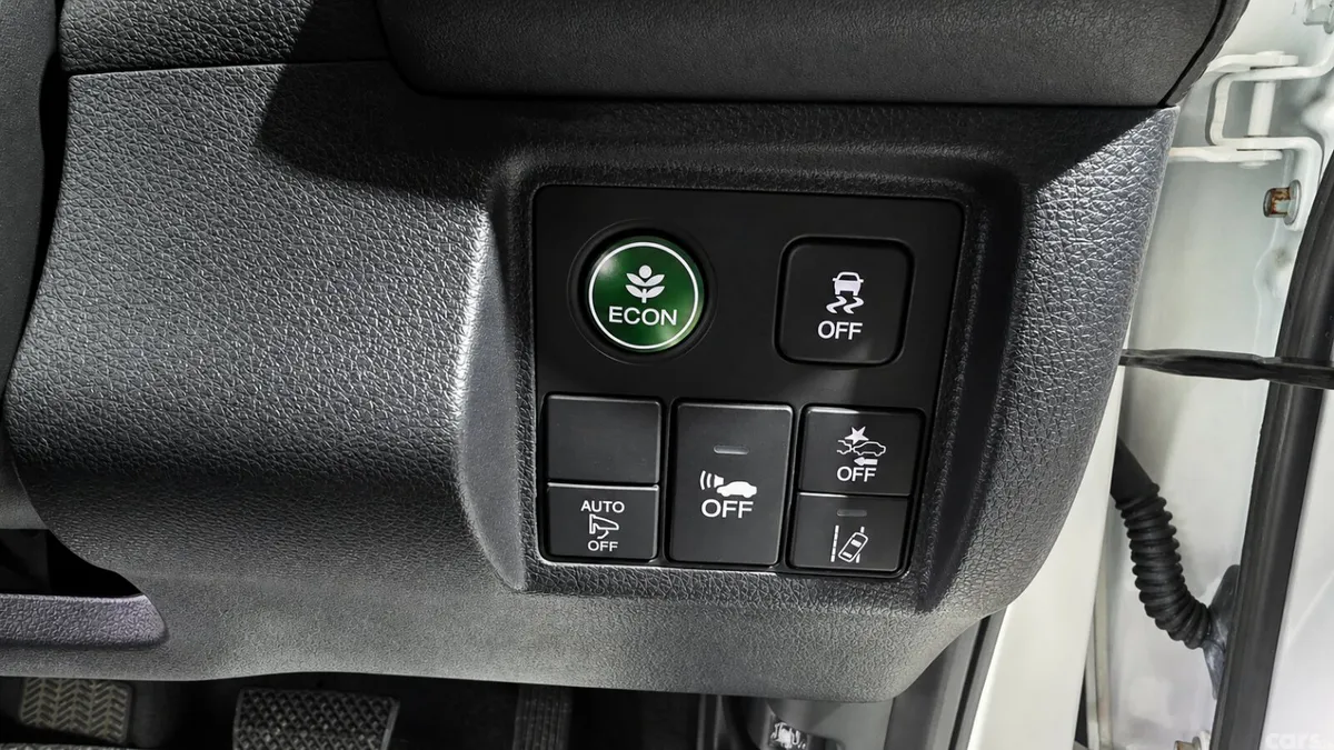 Honda Vezel SUV, Petrol Hybrid, 2017, White