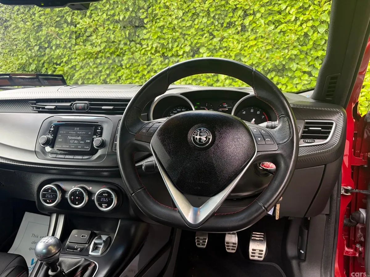 Alfa Romeo Giulietta Hatchback, Petrol, 2018, Red