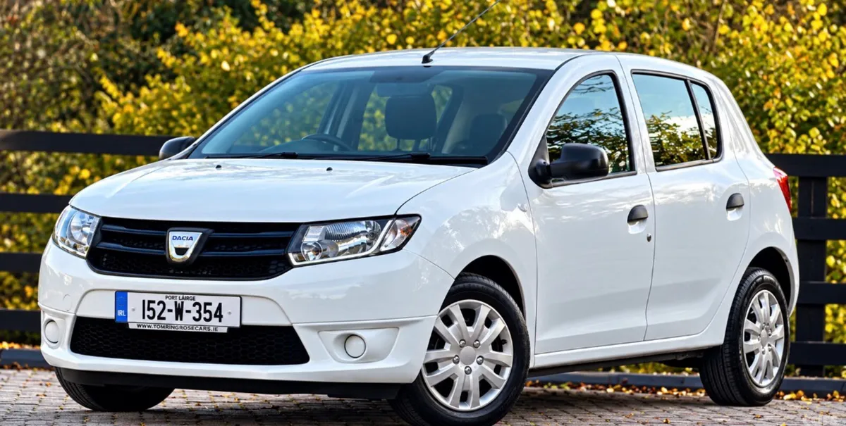 Dacia Sandero Hatchback, Petrol, 2015, White