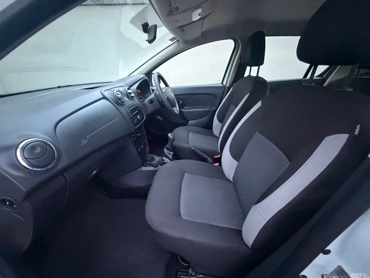Dacia Sandero Hatchback, Petrol, 2015, White