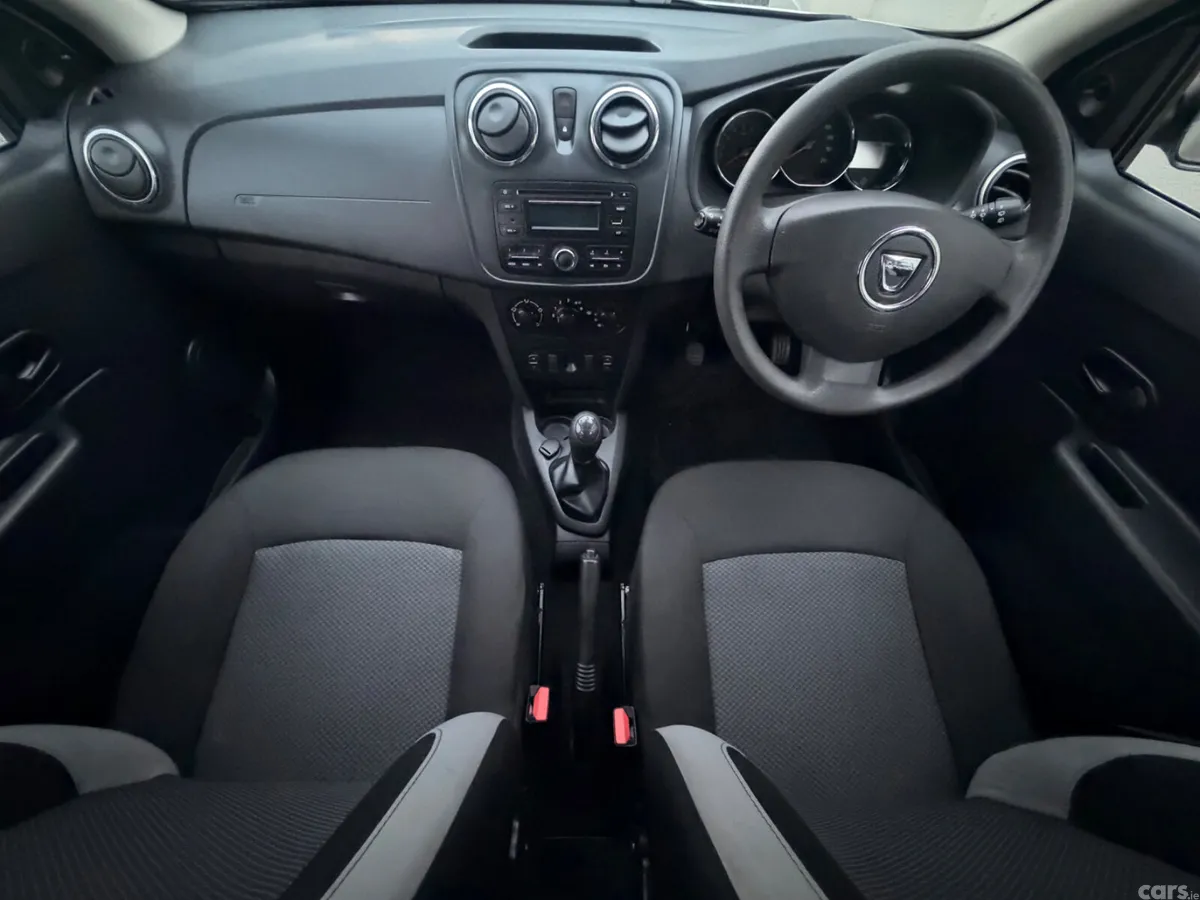 Dacia Sandero Hatchback, Petrol, 2015, White