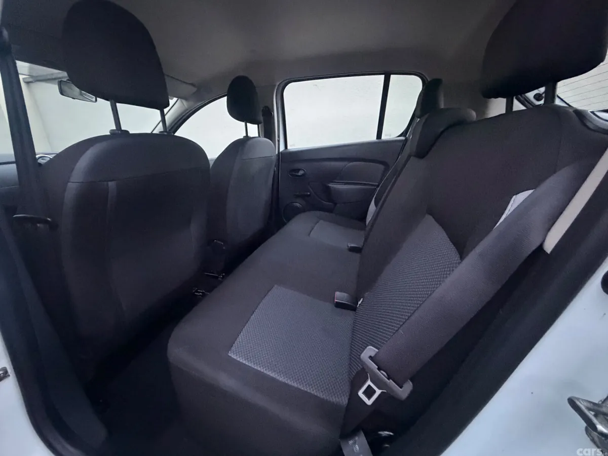 Dacia Sandero Hatchback, Petrol, 2015, White
