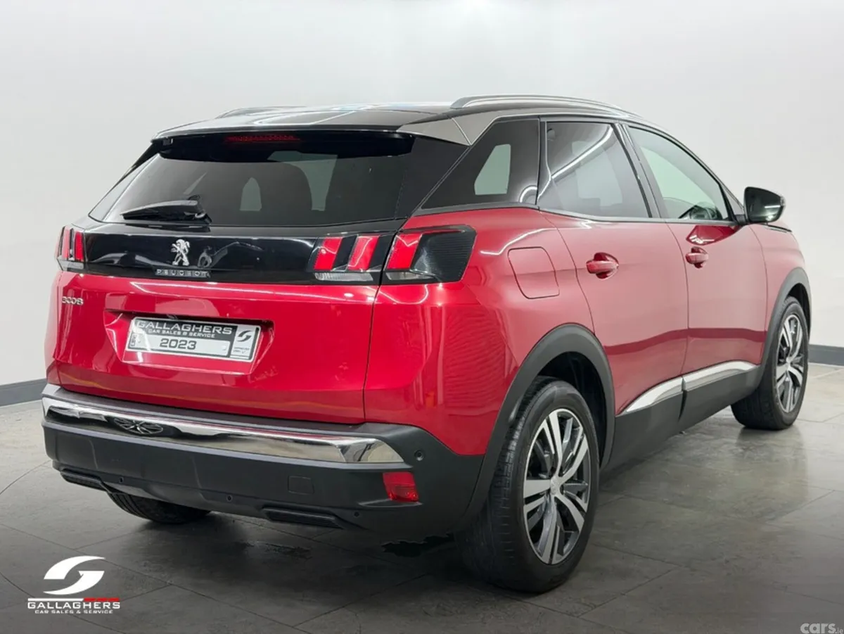 Peugeot 3008 MPV, Diesel, 2023, Red