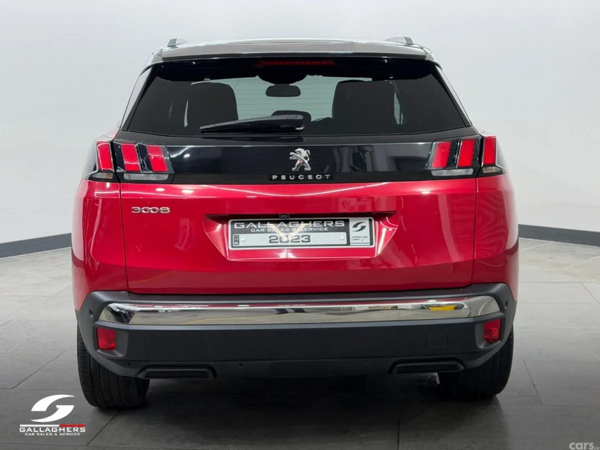 Peugeot 3008 MPV, Diesel, 2023, Red