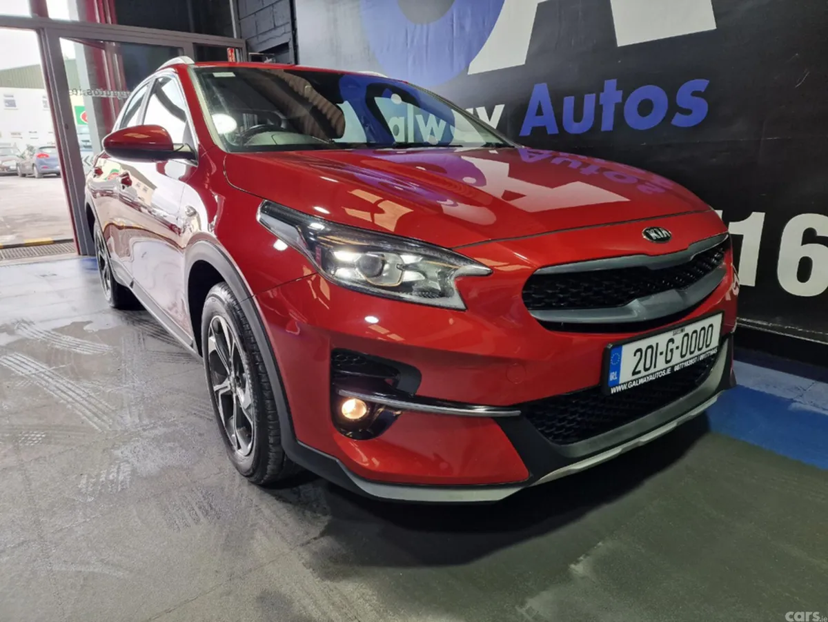 Kia XCeed Hatchback, Petrol, 2020, Red
