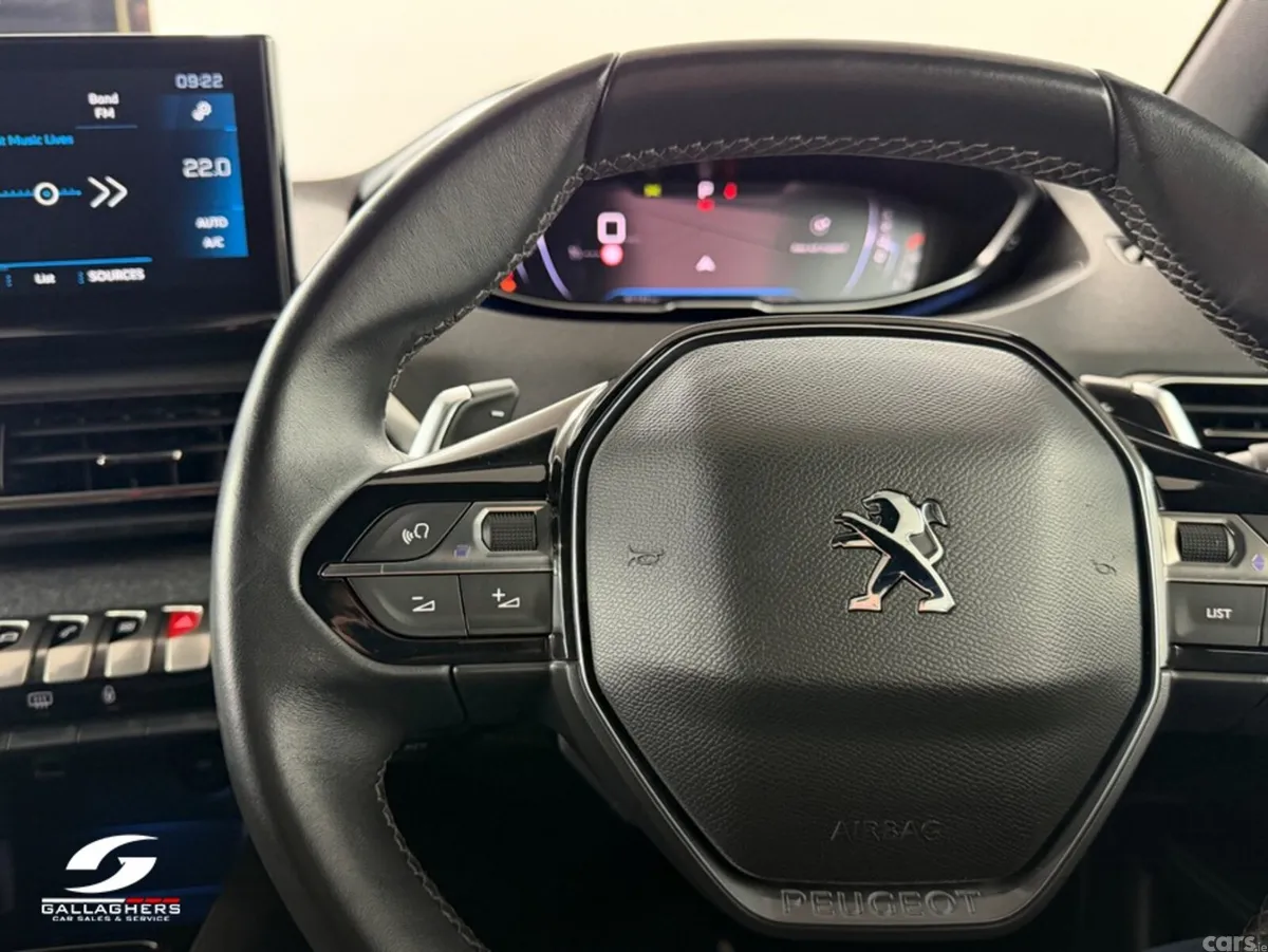 Peugeot 3008 MPV, Diesel, 2023, Red