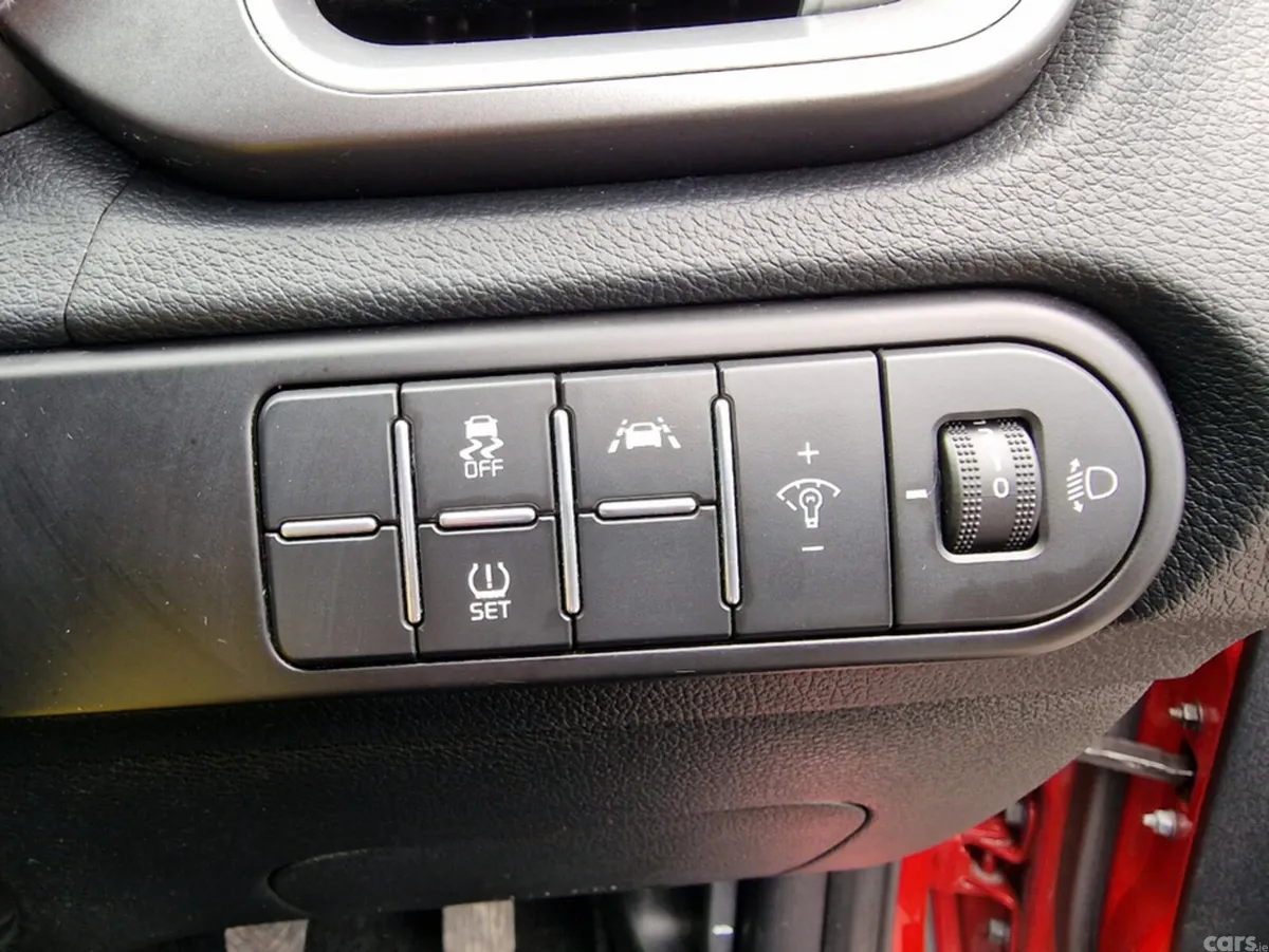 Kia XCeed Hatchback, Petrol, 2020, Red