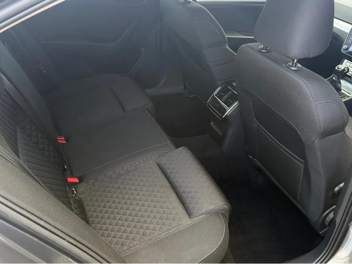 Skoda Superb Hatchback, Diesel, 2023, Grey