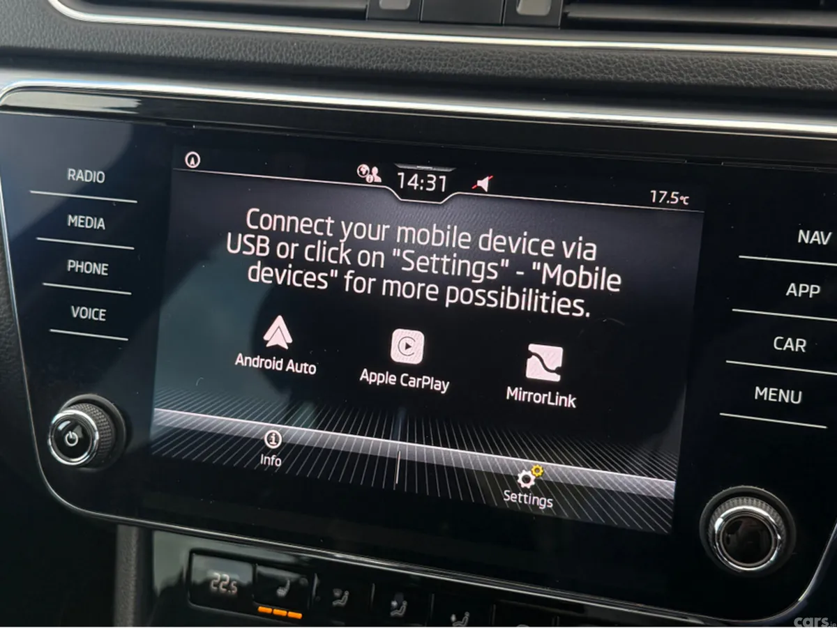 Skoda Superb Hatchback, Diesel, 2023, Grey