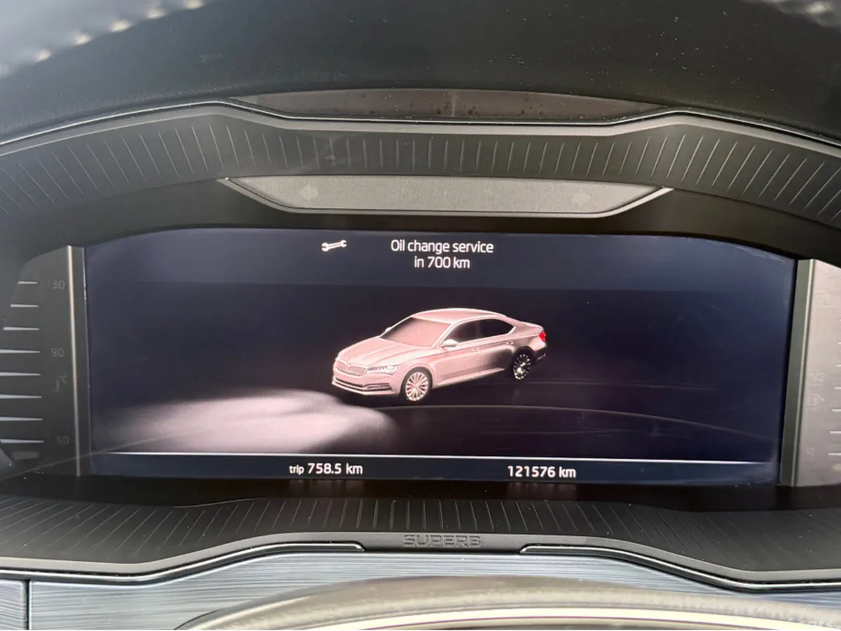 Skoda Superb Hatchback, Diesel, 2023, Grey