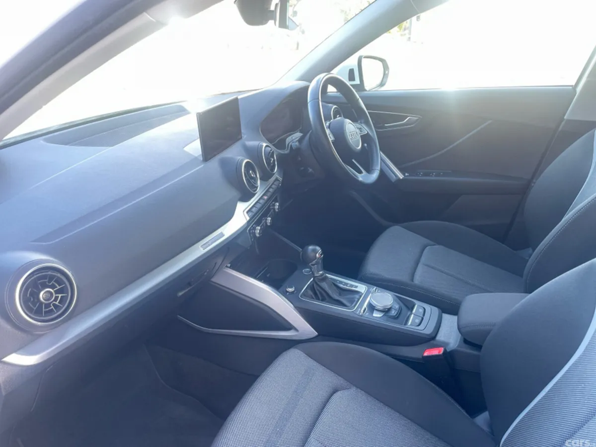 Audi Q2 Hatchback, Petrol, 2017, White