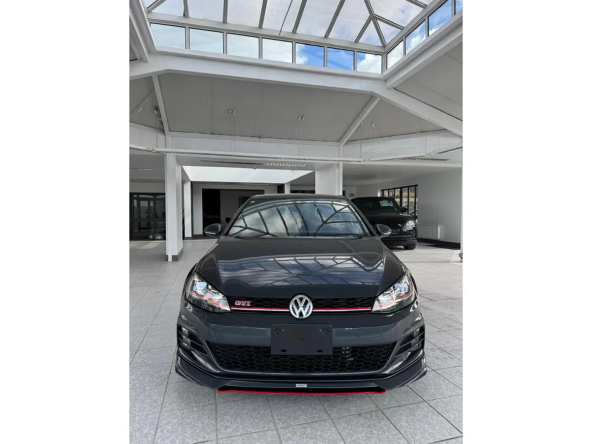 Volkswagen Golf Hatchback, Petrol, 2019, Blue