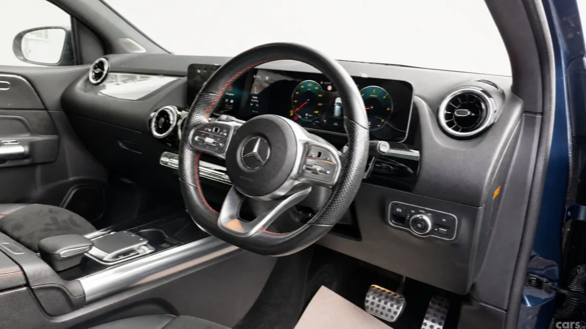 Mercedes-Benz B-Class Hatchback, Diesel, 2020, Blue