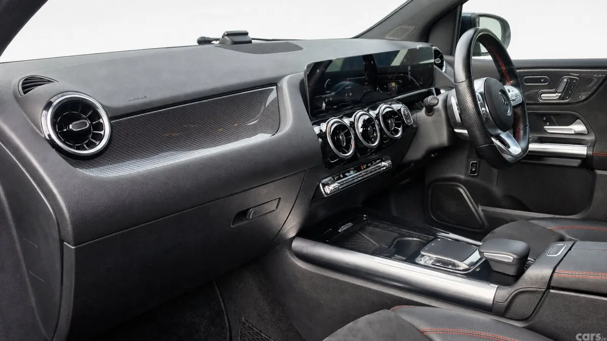 Mercedes-Benz B-Class Hatchback, Diesel, 2020, Blue