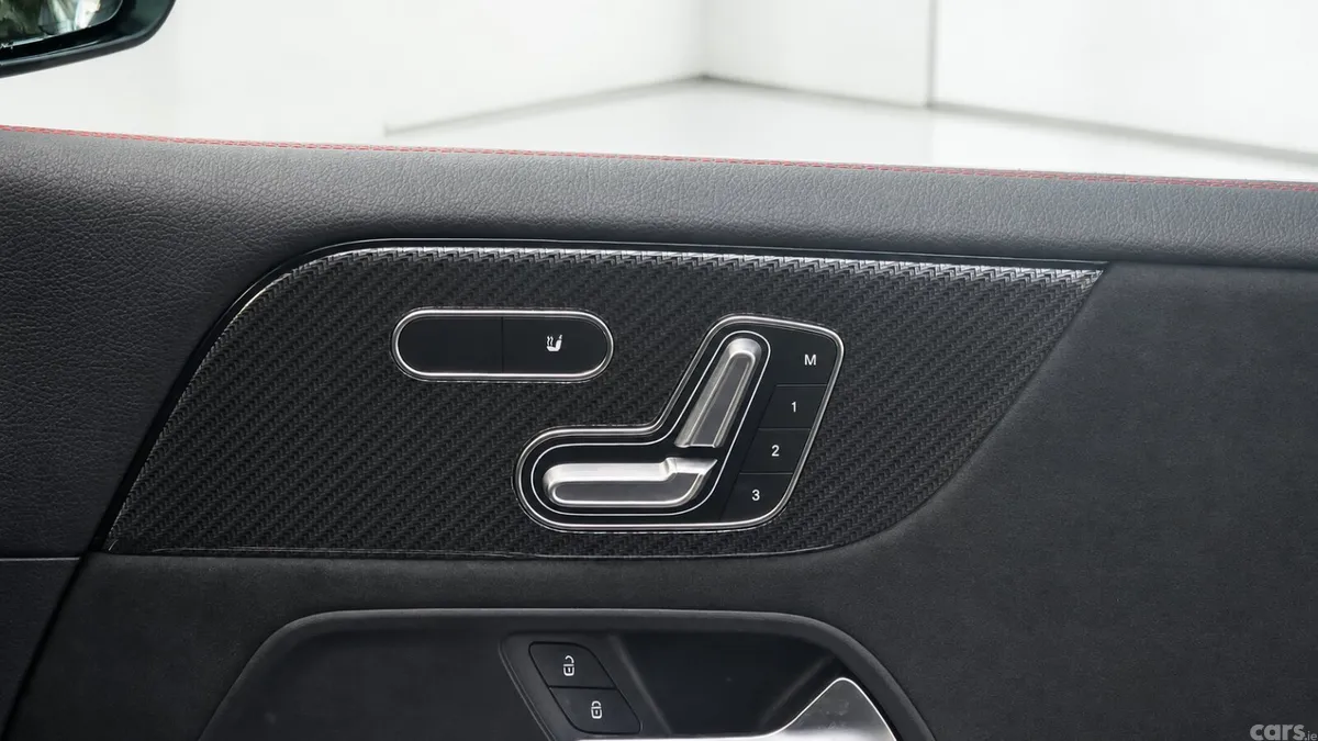 Mercedes-Benz B-Class Hatchback, Diesel, 2020, Blue